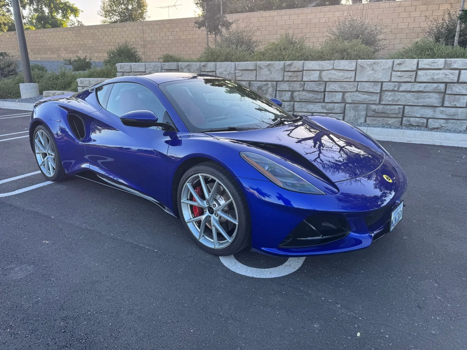 2024 Lotus Emira - Image 2 of 31