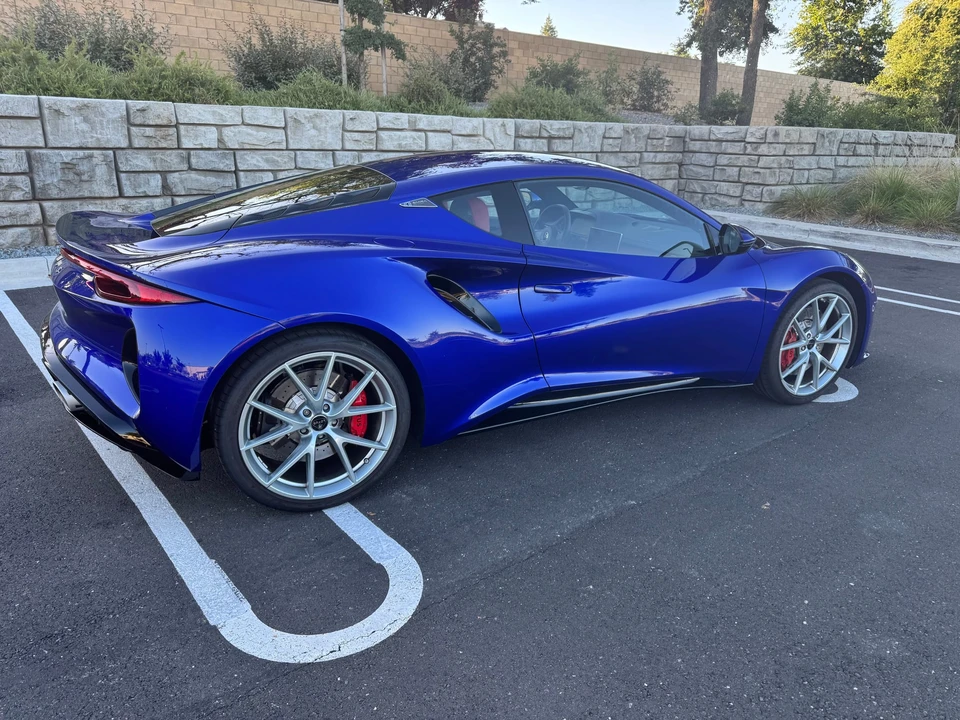 2024 Lotus Emira - Image 4 of 31