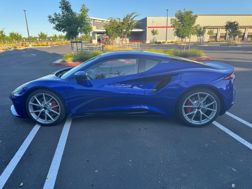 2024 Lotus Emira - Image 9 of 31