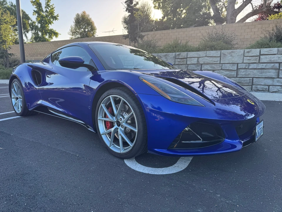 2024 Lotus Emira - Image 3 of 31