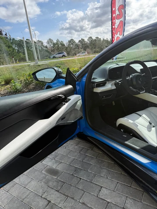 2024 Lotus Emira - Image 9 of 11