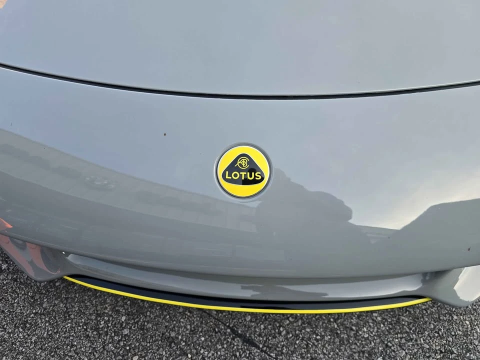 2024 Lotus Emira - Image 6 of 11