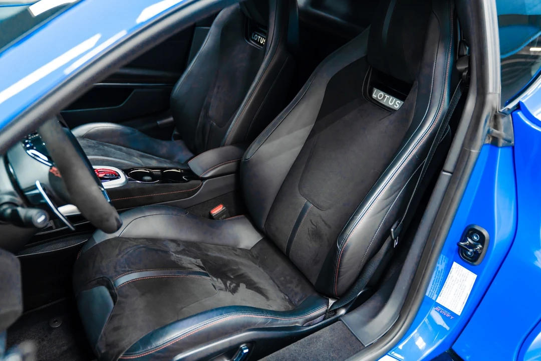 2024 Lotus Emira - Image 20 of 21