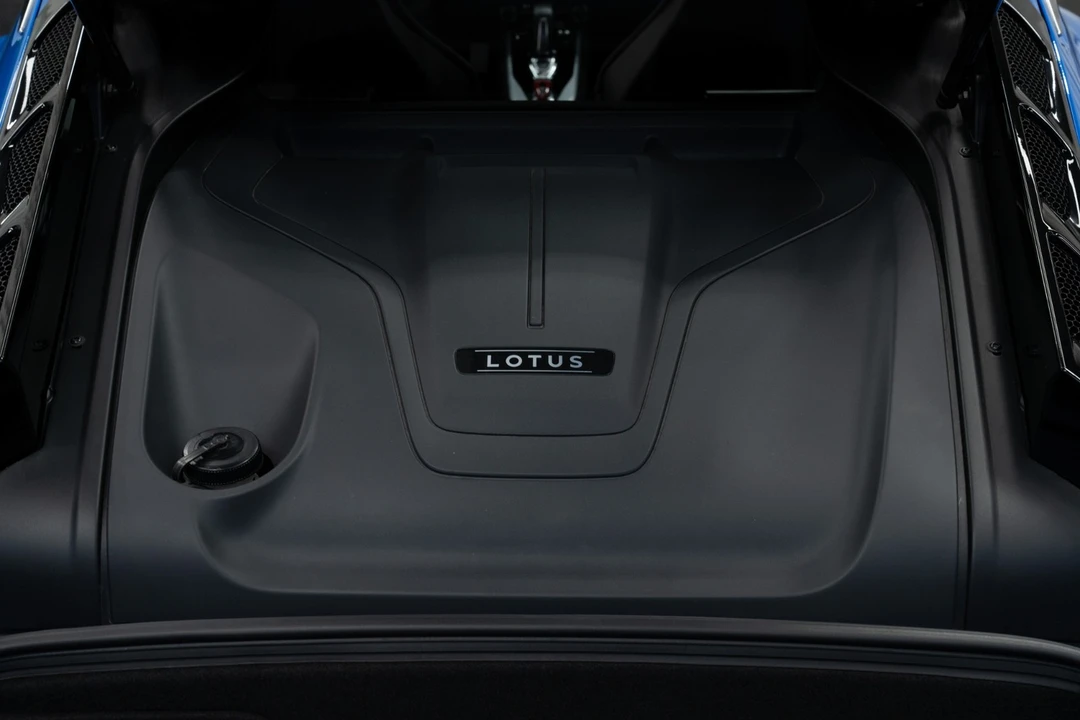 2024 Lotus Emira - Image 12 of 21