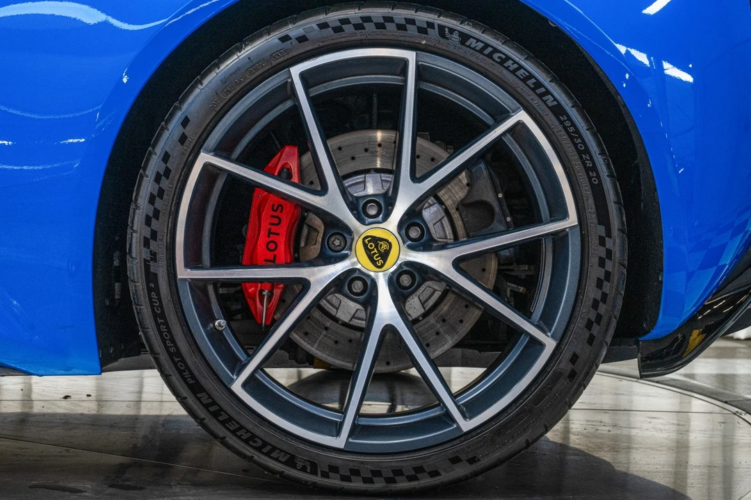 2024 Lotus Emira - Image 11 of 12