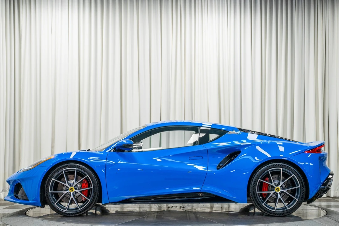 2024 Lotus Emira - Image 6 of 12