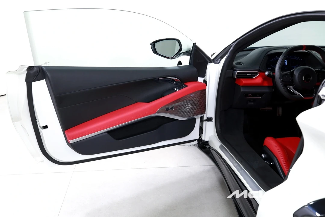 2024 Lotus Emira - Image 9 of 12