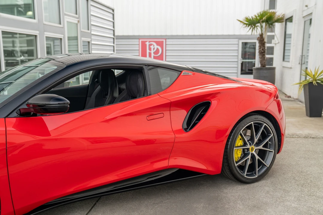 2024 Lotus Emira - Image 4 of 21