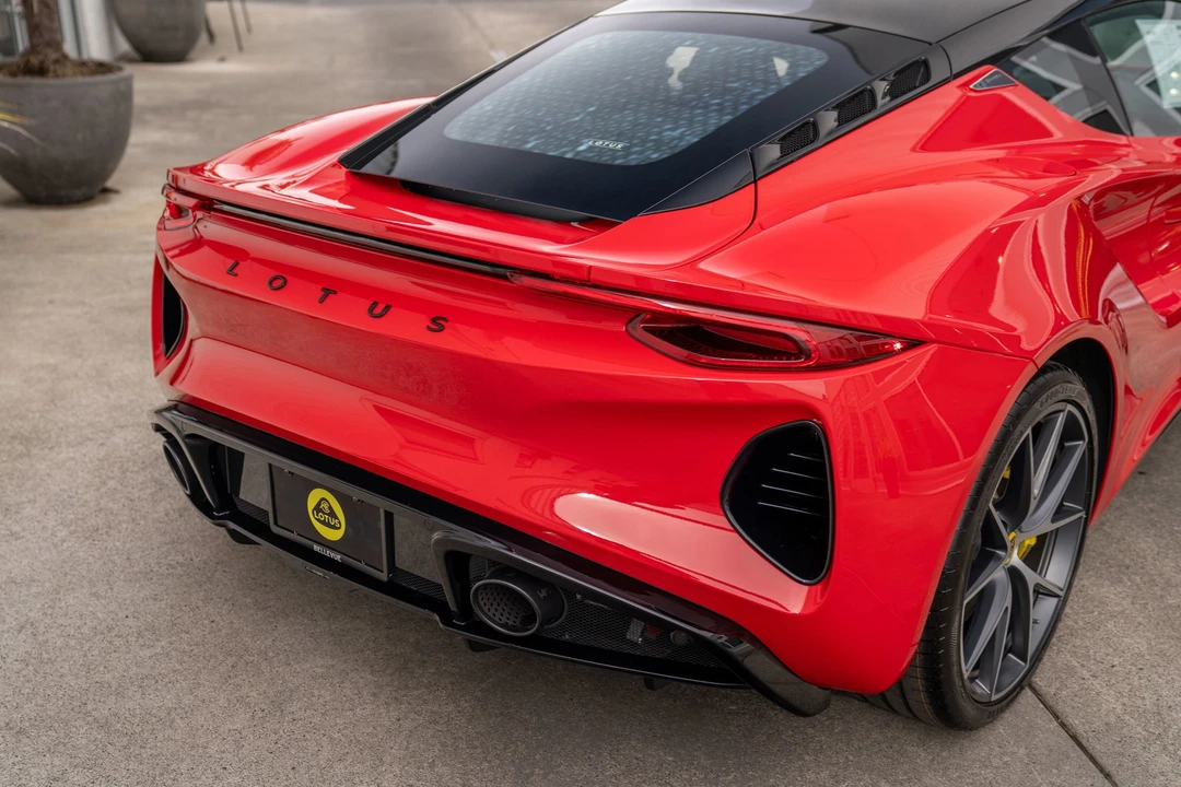 2024 Lotus Emira - Image 7 of 21