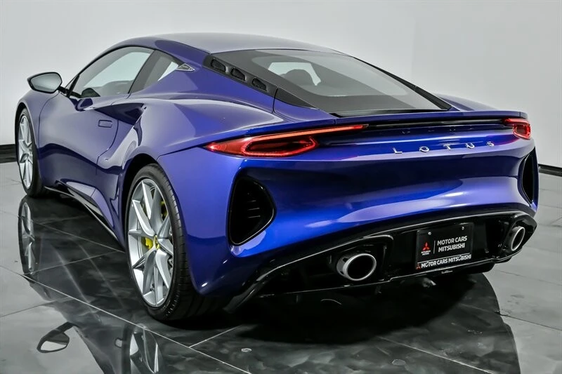 2024 Lotus Emira - Image 9 of 21