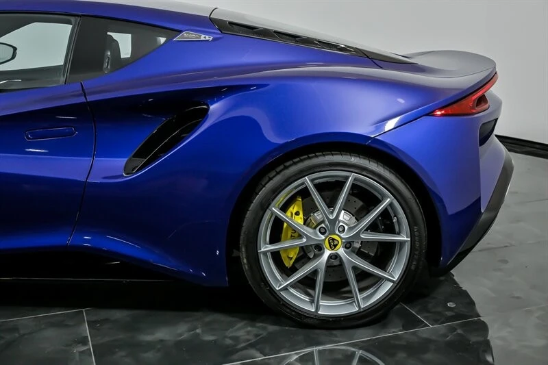 2024 Lotus Emira - Image 8 of 21
