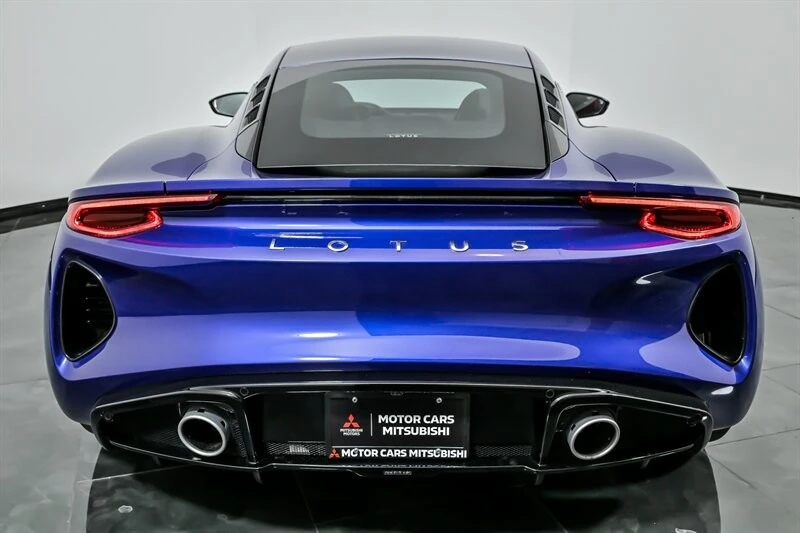 2024 Lotus Emira - Image 10 of 21