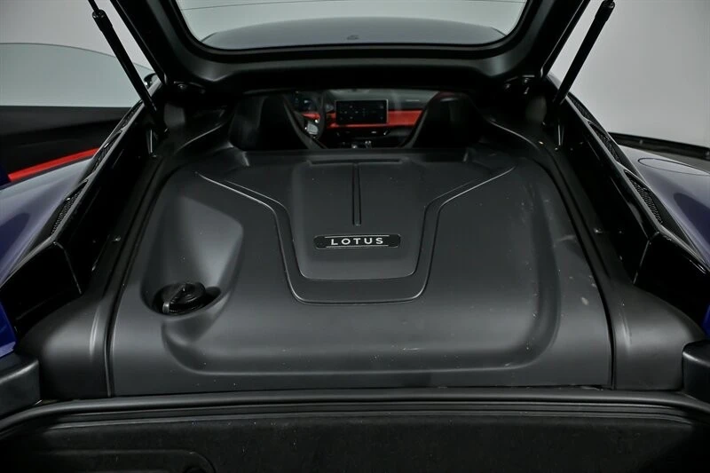 2024 Lotus Emira - Image 15 of 21