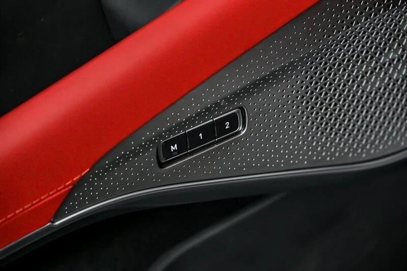 2024 Lotus Emira - Image 18 of 21
