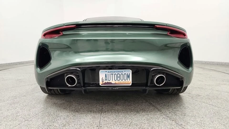 2024 Lotus Emira - Image 17 of 20