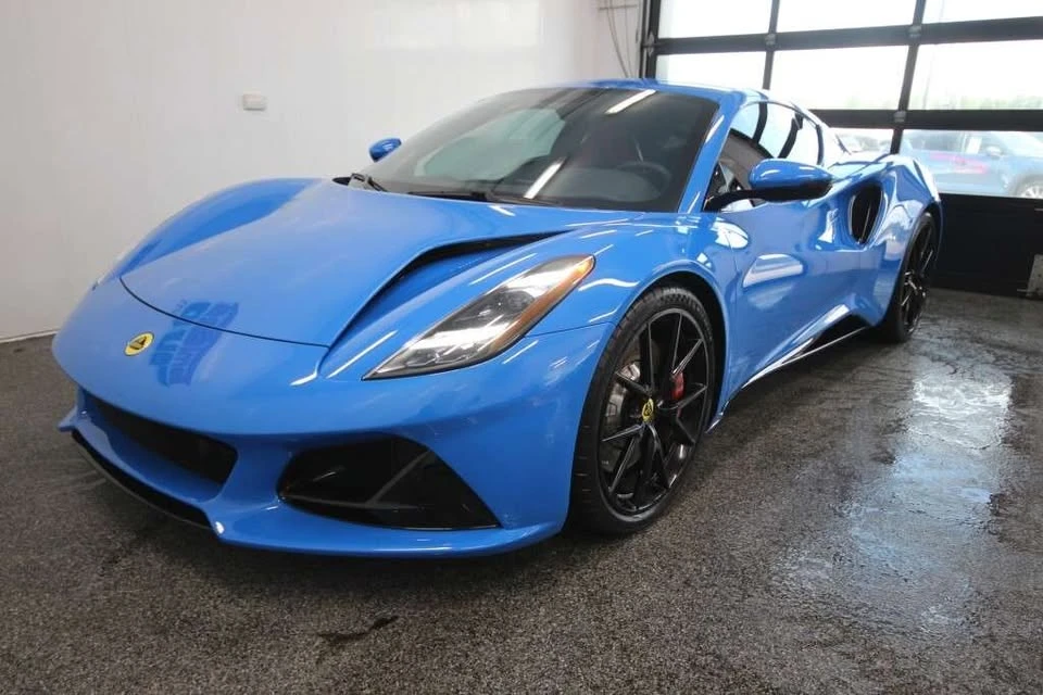 2024 Lotus Emira - Image 5 of 15