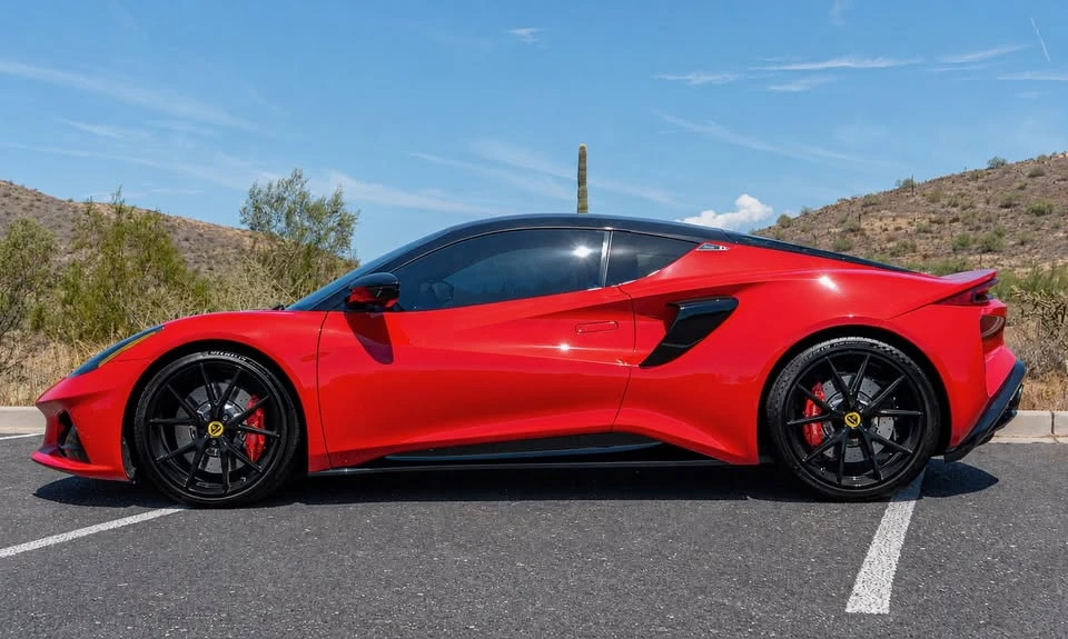 2024 Lotus Emira - Image 9 of 12