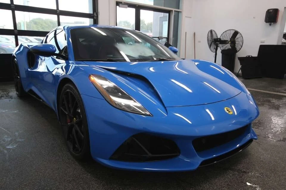 2024 Lotus Emira - Image 7 of 15