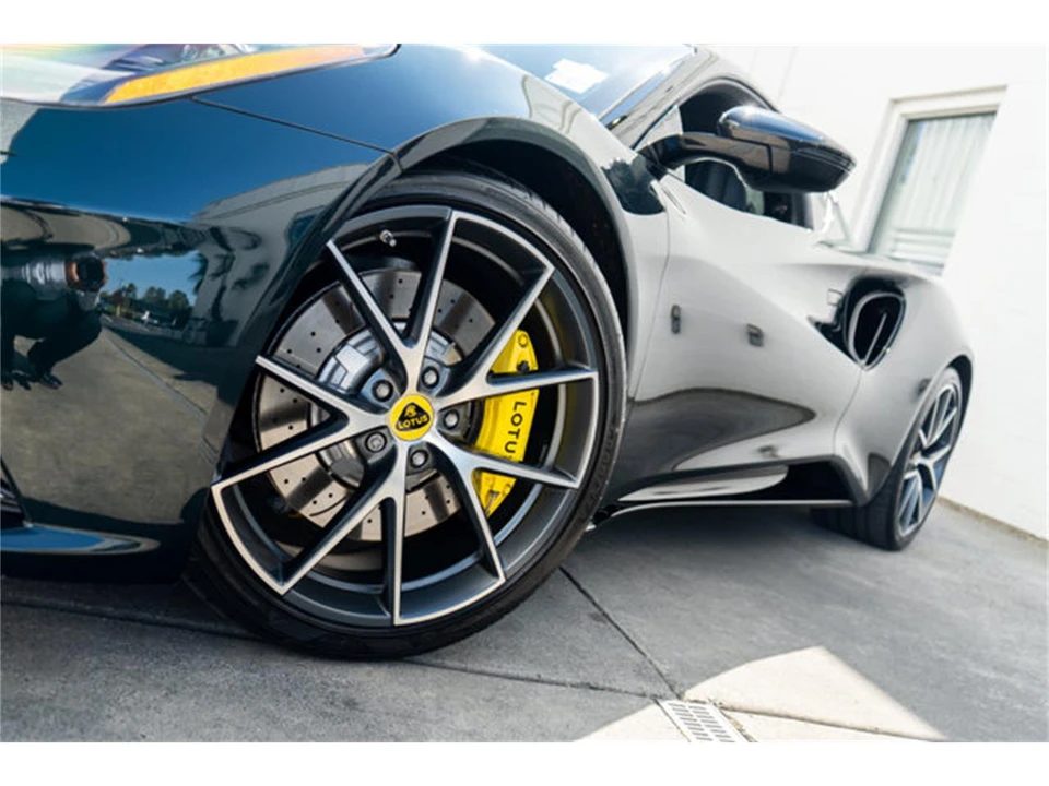 2024 Lotus Emira - Image 4 of 12
