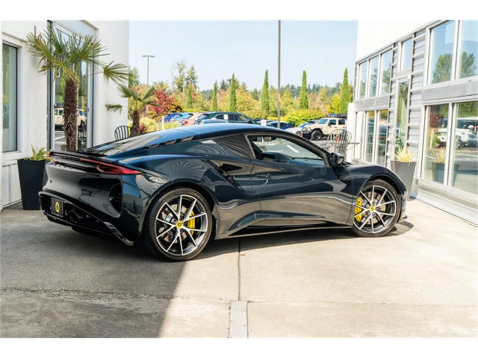 2024 Lotus Emira - Image 7 of 12