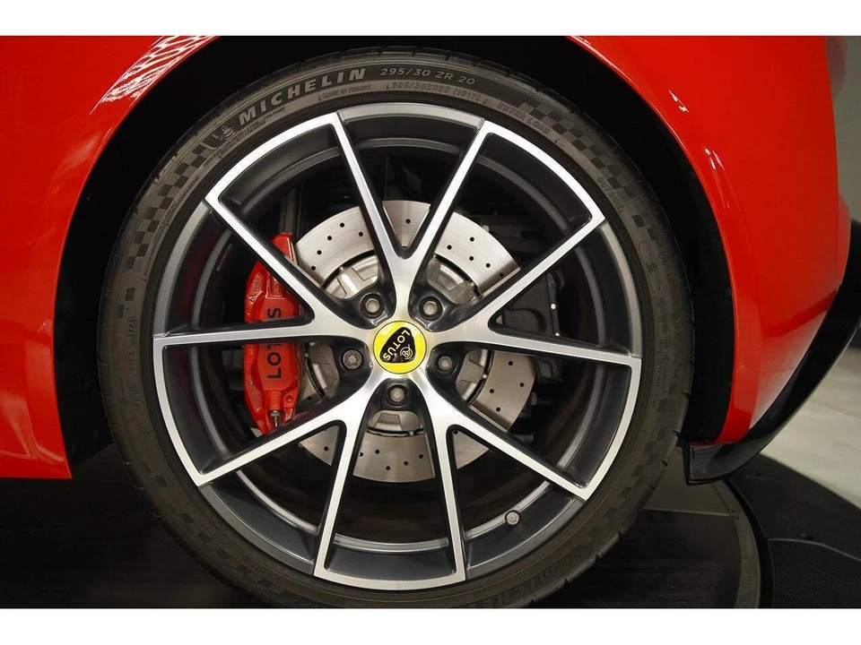 2024 Lotus Emira - Image 24 of 31