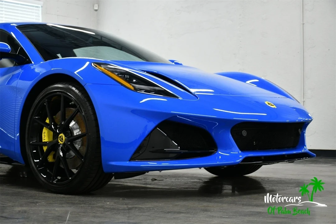 2024 Lotus Emira - Image 15 of 21