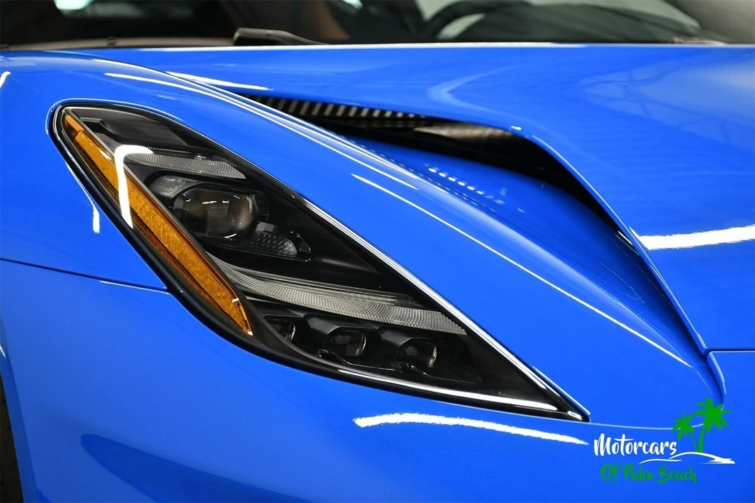 2024 Lotus Emira - Image 16 of 21