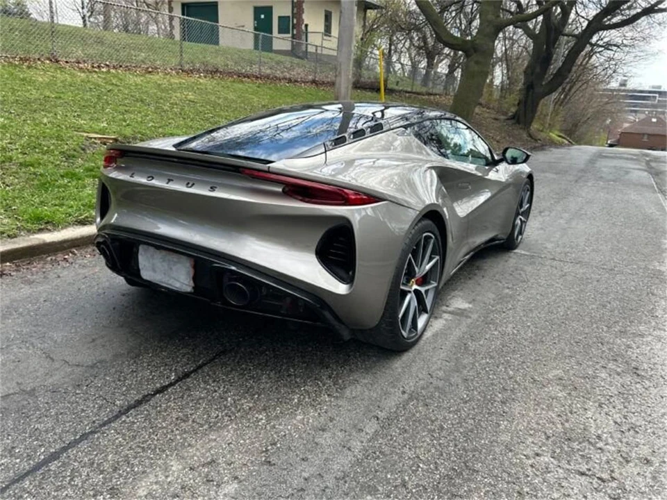 2024 Lotus Emira - Image 9 of 31