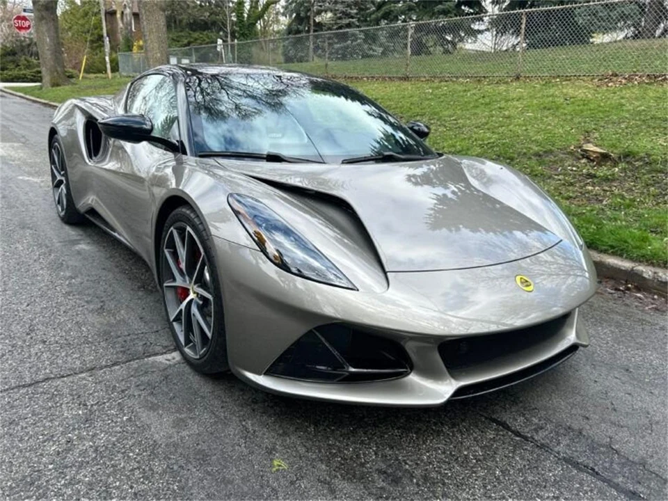 2024 Lotus Emira - Image 3 of 31