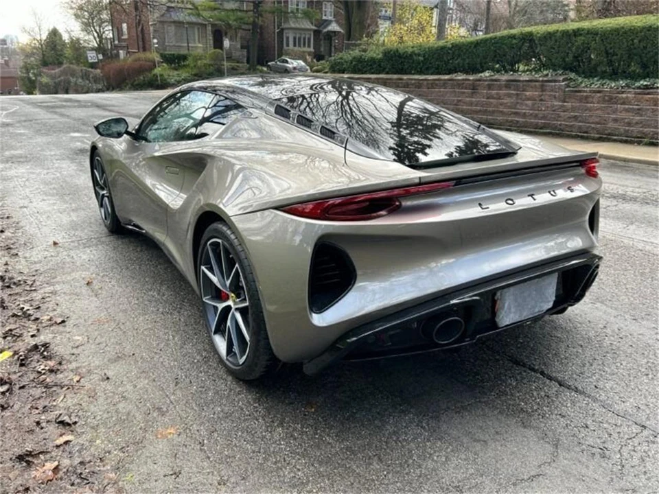 2024 Lotus Emira - Image 11 of 31