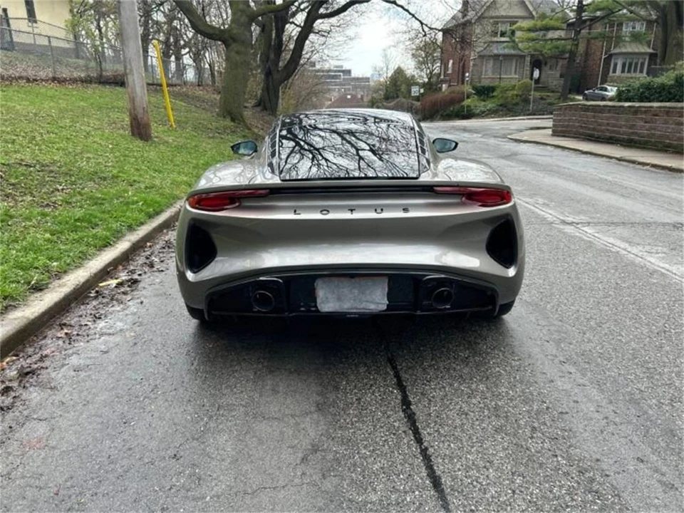 2024 Lotus Emira - Image 8 of 31