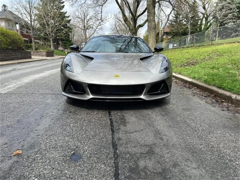 2024 Lotus Emira - Image 12 of 31