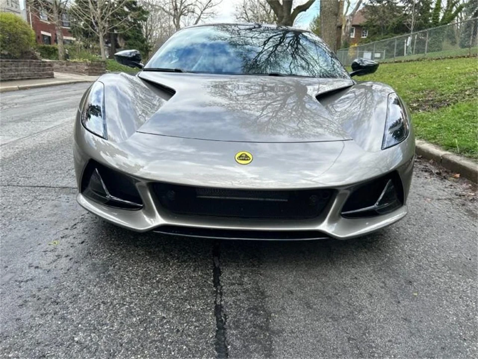 2024 Lotus Emira - Image 2 of 31