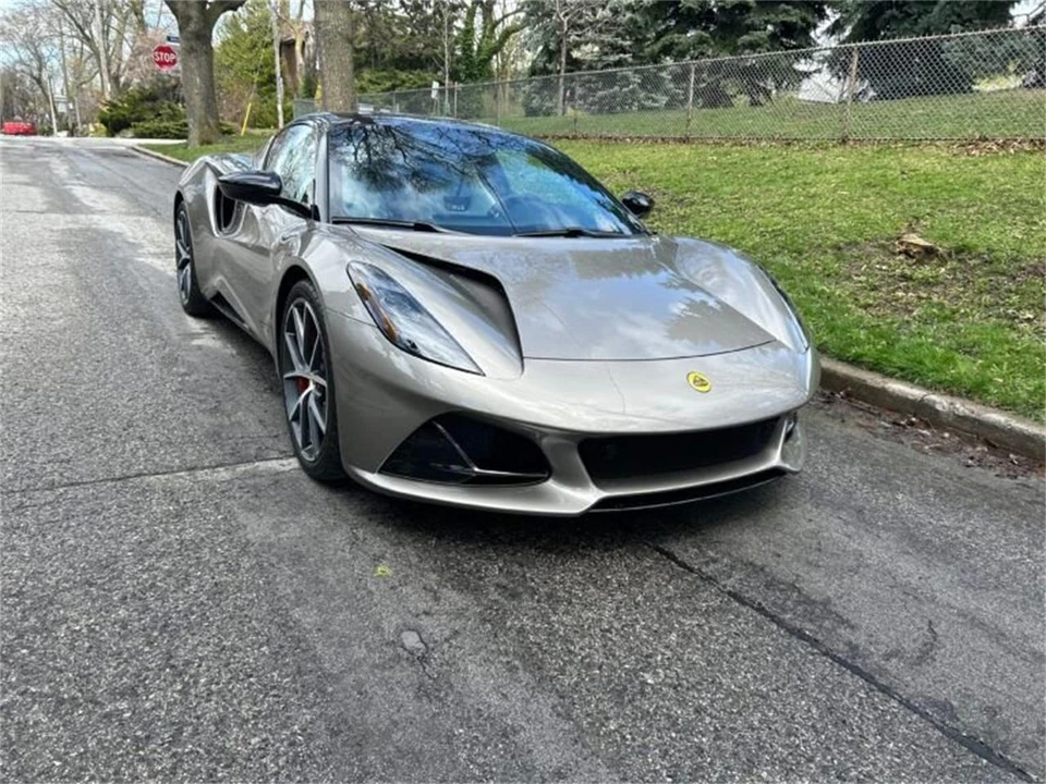 2024 Lotus Emira - Image 10 of 31