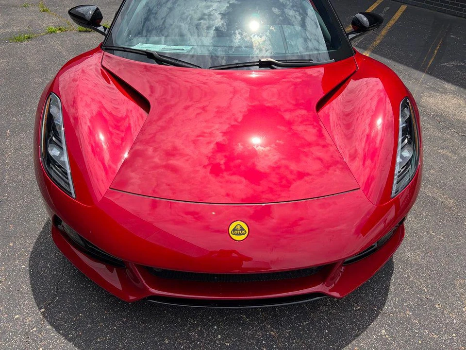 2024 Lotus Emira - Image 9 of 31