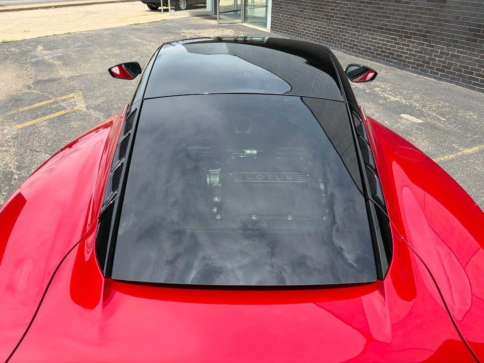 2024 Lotus Emira - Image 14 of 31