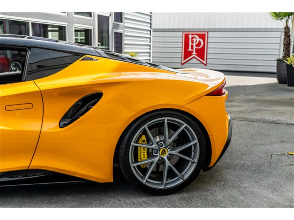 2024 Lotus Emira - Image 5 of 12