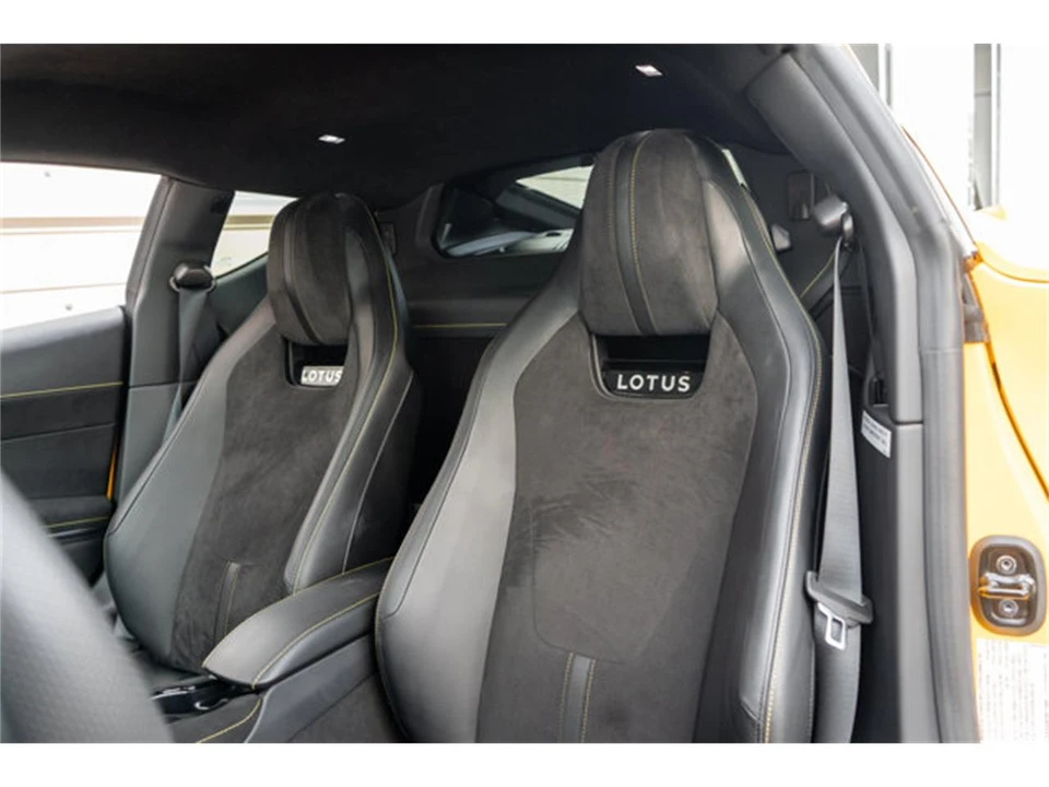 2024 Lotus Emira - Image 9 of 12