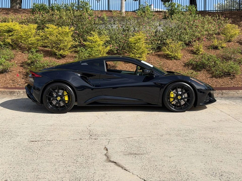 2024 Lotus Emira - Image 6 of 21