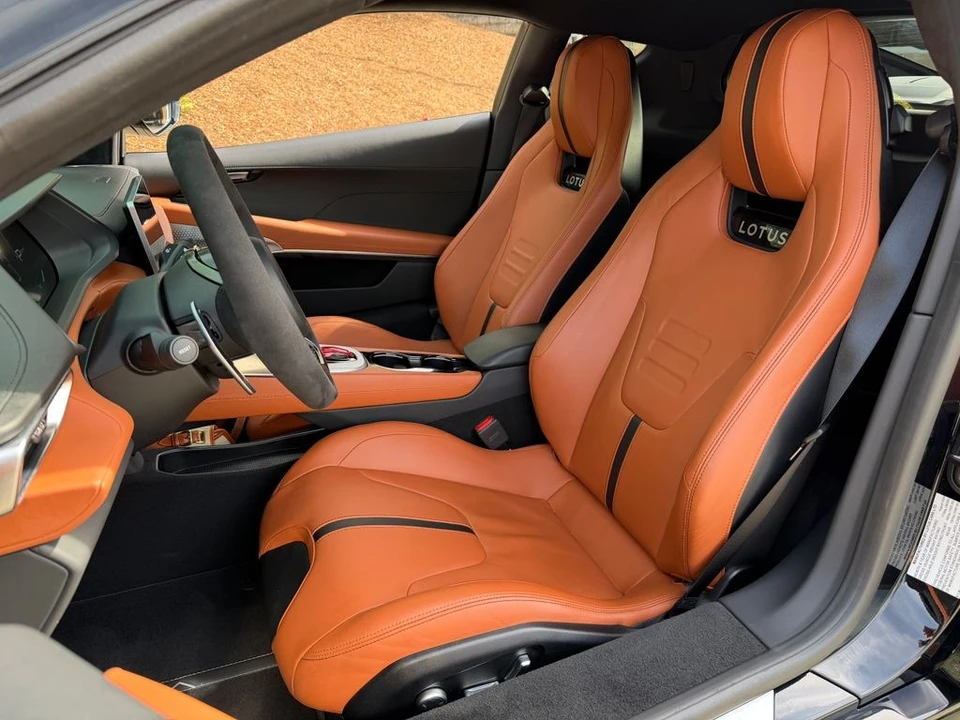 2024 Lotus Emira - Image 18 of 21