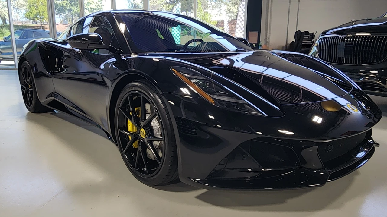 2024 Lotus Emira - Image 5 of 21