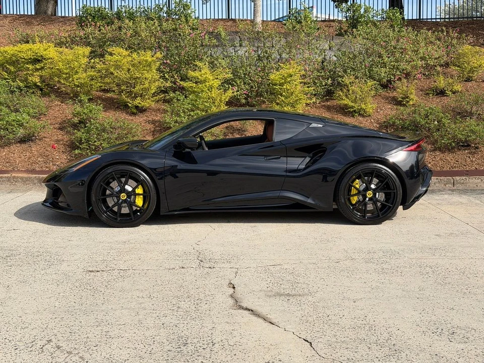 2024 Lotus Emira - Image 11 of 21