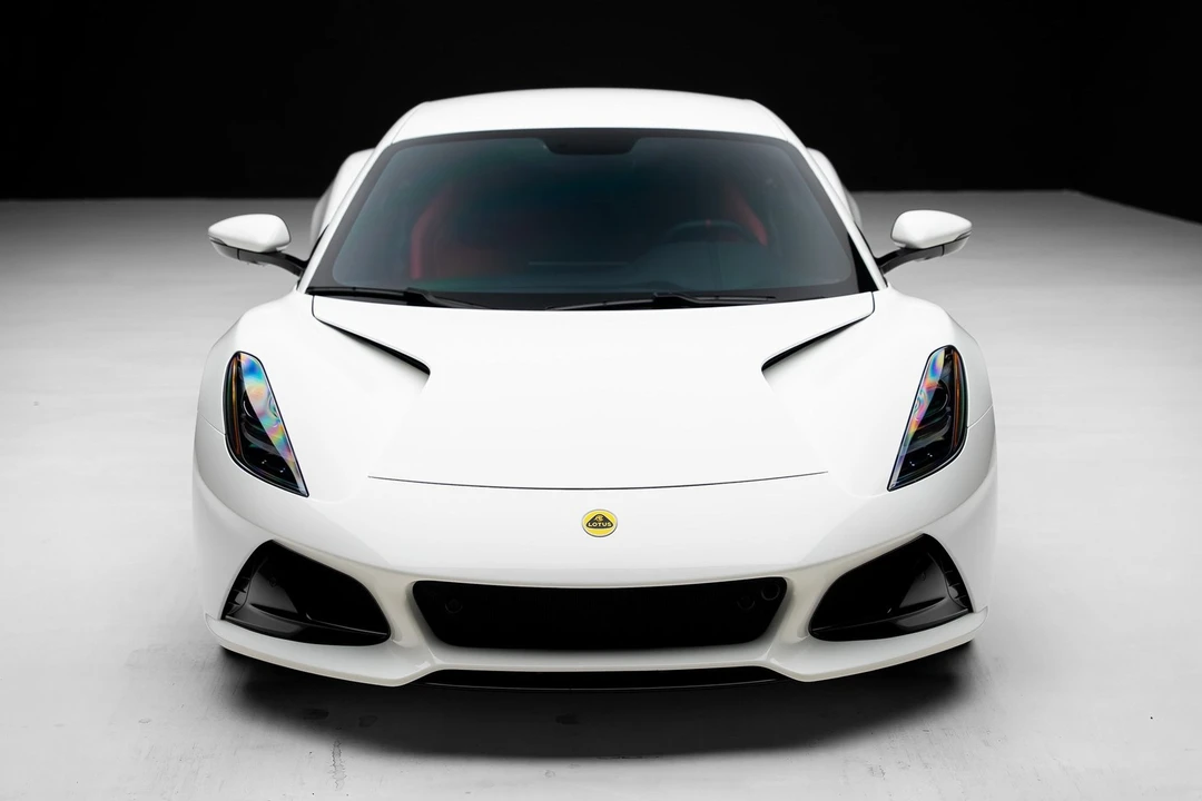 2024 Lotus Emira - Image 5 of 12