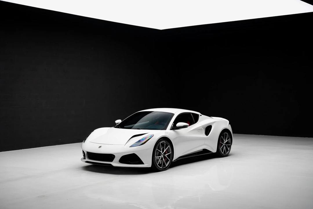 2024 Lotus Emira - Image 4 of 12