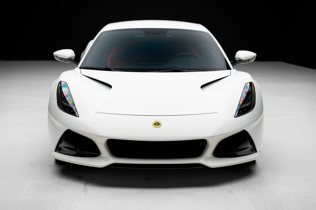2024 Lotus Emira - Image 6 of 12