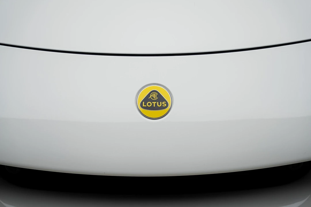 2024 Lotus Emira - Image 12 of 12