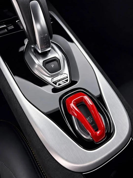 2024 Lotus Emira - Image 14 of 19