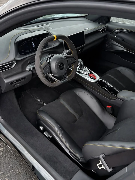 2024 Lotus Emira - Image 13 of 19