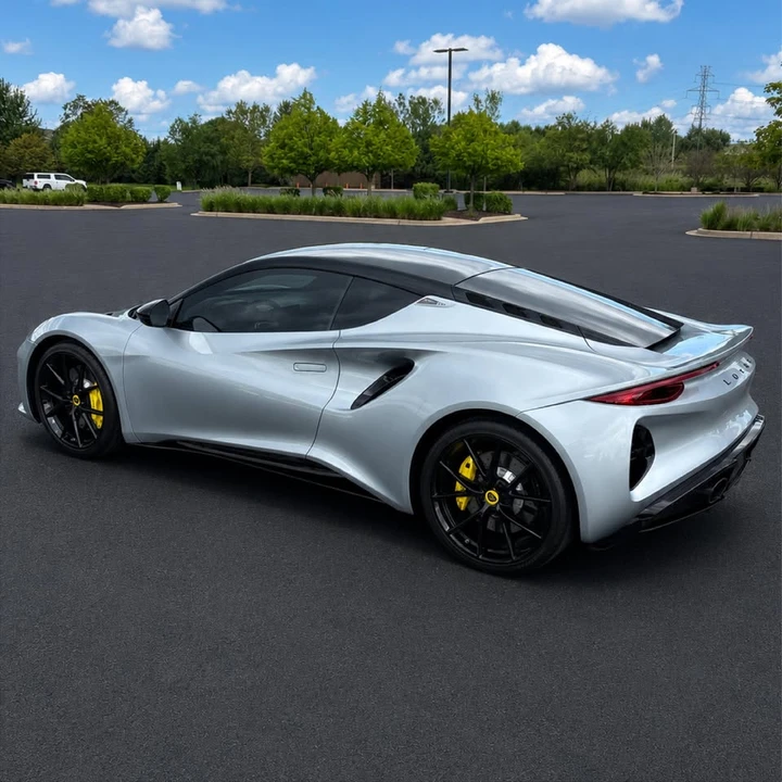 2024 Lotus Emira - Image 7 of 19