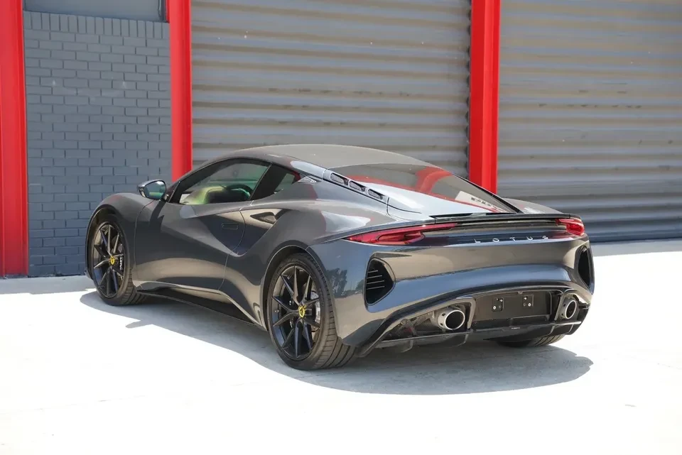 2024 Lotus Emira - Image 4 of 6